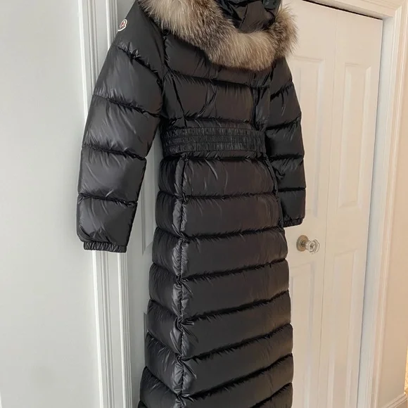 Moncler women’s maxi down coat - Picture 3 of 6